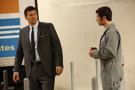 David Boreanaz, Nick Thurston - Bones - The Friend in Need - Photos