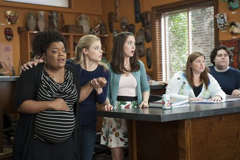 Yvette Nicole Brown, Gillian Jacobs, Alison Brie - Community - Applied Anthropology and Culinary Arts - Do filme