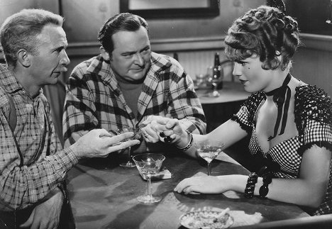 Walter Brennan, Edward Arnold, Frances Farmer - Děvče z baru - Z filmu