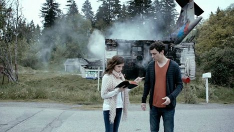 Anna Kendrick, John Francis Daley - Ördögöt fogtál, nem ereszt - Filmfotók