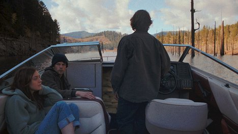 Dakota Fanning, Jesse Eisenberg - Nočné pohyby - Z filmu
