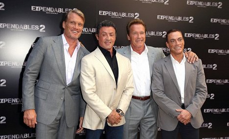 Dolph Lundgren, Sylvester Stallone, Arnold Schwarzenegger, Jean-Claude Van Damme - Niezniszczalni 2 - Z imprez