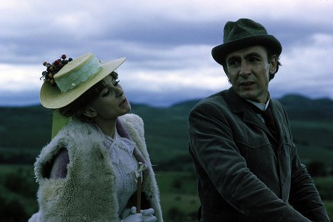 Geneviève Page, Robert Stephens - La Vie privée de Sherlock Holmes - Film