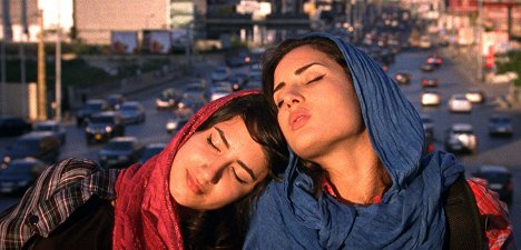 Nikohl Boosheri, Sarah Kazemy - Sharayet - Eine Liebe in Teheran - Filmfotos
