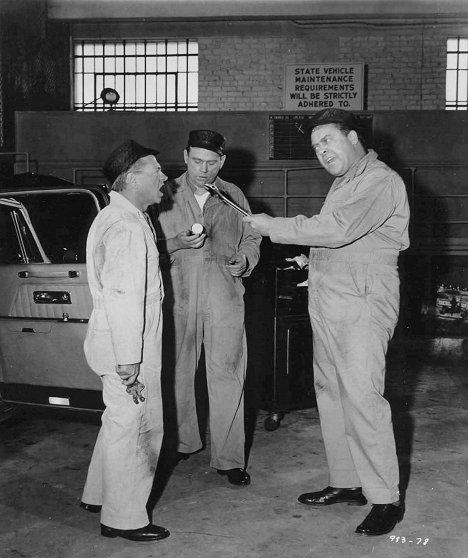 Mickey Rooney, Tom Ewell, Mickey Shaughnessy - A Nice Little Bank That Should Be Robbed - Z filmu