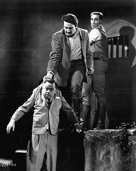 Mickey Rooney, Timothy Carey - Francis in the Haunted House - Z filmu
