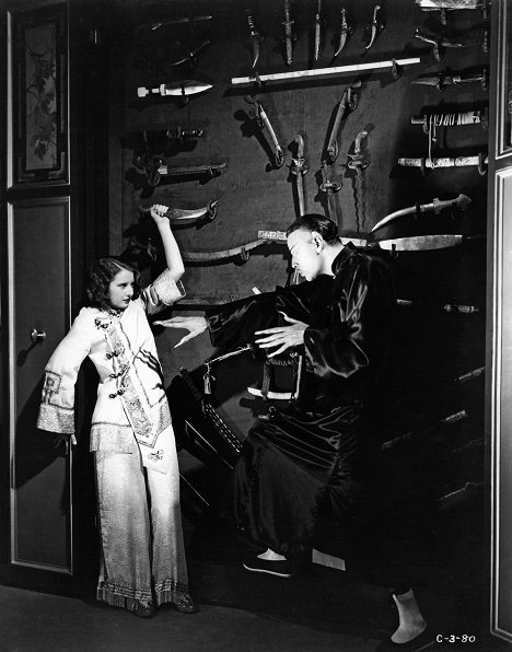 Barbara Stanwyck, Nils Asther - The Bitter Tea of General Yen - Filmfotos