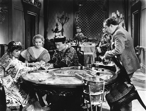 Barbara Stanwyck, Nils Asther, Walter Connolly