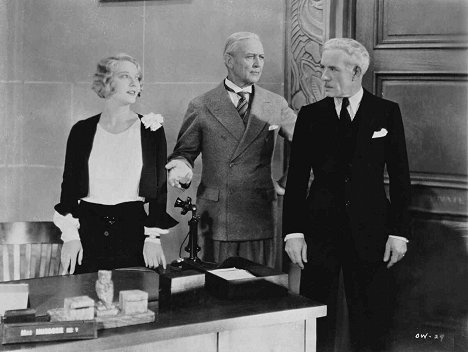 Dorothy Mackaill, Hobart Bosworth, Lewis Stone - The Office Wife - Photos