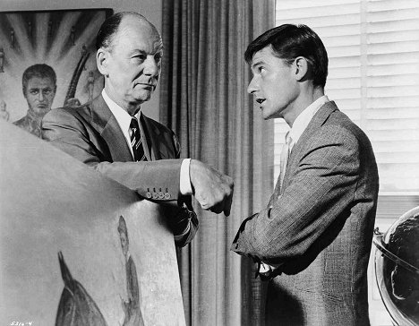 John Gielgud, Roddy McDowall - The Loved One - Do filme