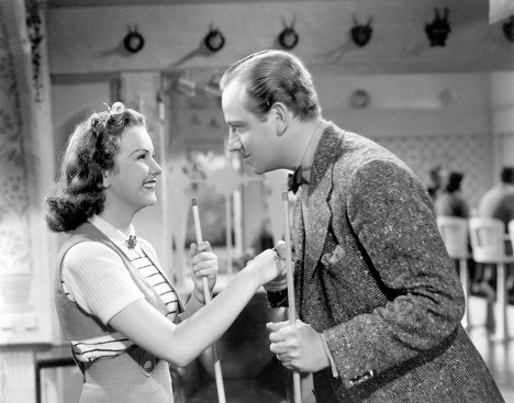 Deanna Durbin, Melvyn Douglas - That Certain Age - Photos