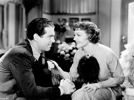 Fred MacMurray, Claudette Colbert - The Gilded Lily - Filmfotos