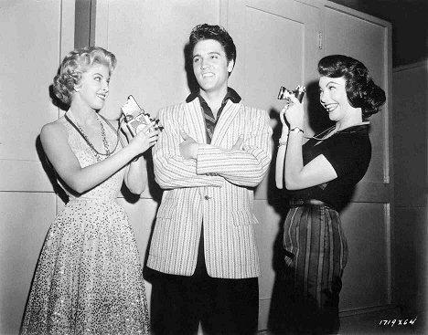 Jennifer Holden, Elvis Presley, Judy Tyler - Jailhouse Rock - Van de set