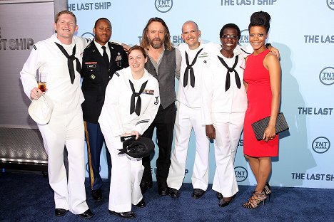 John Pyper-Ferguson, Christina Elmore - The Last Ship - Events