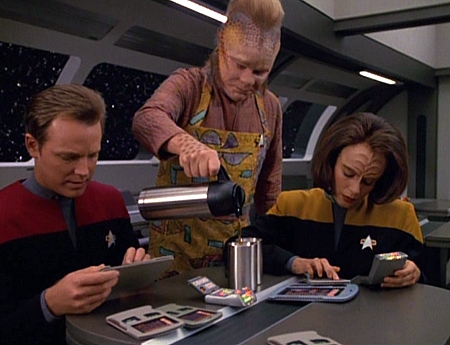 Robert Duncan McNeill, Ethan Phillips, Roxann Dawson - Star Trek: Voyager - Season 2 - Photos