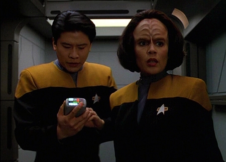 Garrett Wang, Roxann Dawson - Star Trek: Voyager - Twisted - Photos
