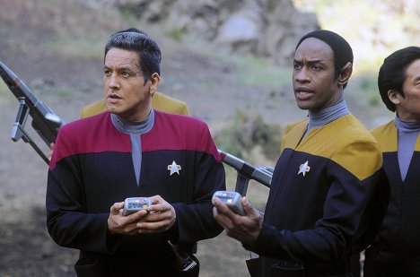 Robert Beltran, Tim Russ - Star Trek: Voyager - The 37's - Photos