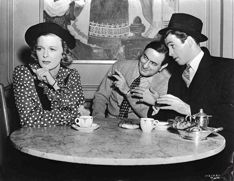 Margaret Sullavan, Ernst Lubitsch, James Stewart - The Shop Around the Corner - Van de set