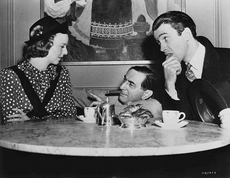 Margaret Sullavan, Ernst Lubitsch, James Stewart - The Shop Around the Corner - Van de set