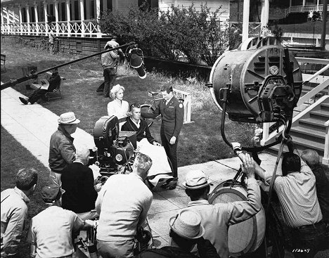 Eva Marie Saint, James Garner, Rod Taylor - 36 Hours - Making of