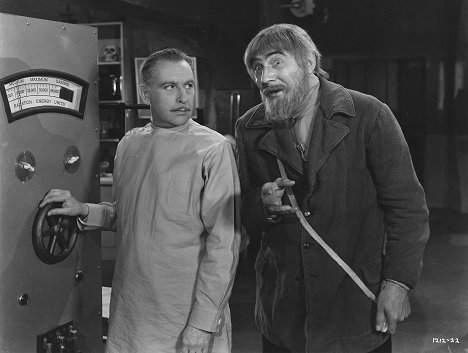 Cedric Hardwicke, Bela Lugosi - Frankensteinův duch - Z filmu