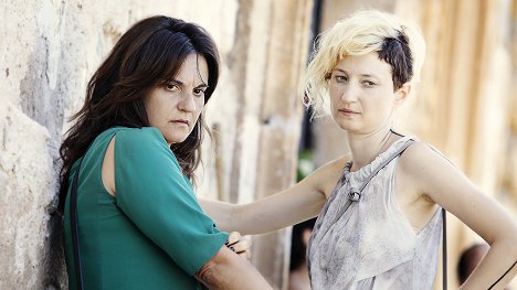 Emma Dante, Alba Rohrwacher - Una via a Palermo - Van film
