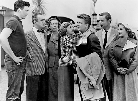 Jim Backus, Ann Doran, Natalie Wood, Marshall Thompson, Vera Miles - The Rose Bowl Story - Filmfotók