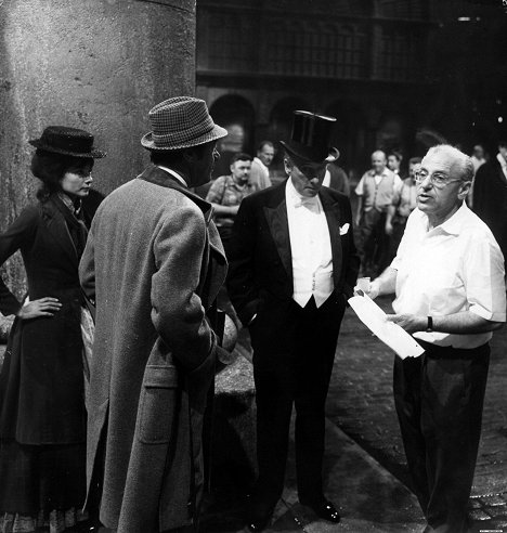 Audrey Hepburn, Rex Harrison, Wilfrid Hyde-White, George Cukor - My Fair Lady - Forgatási fotók