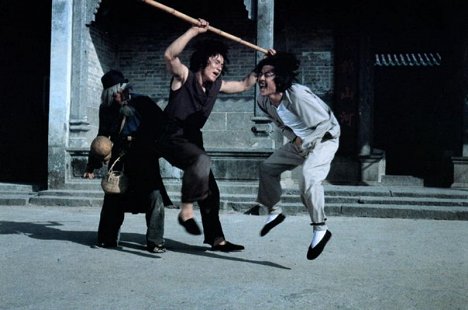Simon Siu-Tin Yuen, Jackie Chan - La serpiente a la sombra del águila - De la película