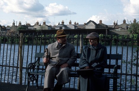 Bob Hoskins, Maggie Smith - The Lonely Passion of Judith Hearne - Z filmu
