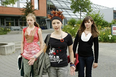 Henriette Nagel, Selina Shirin Müller, Emilia Schüle - Freche Mädchen - De la película