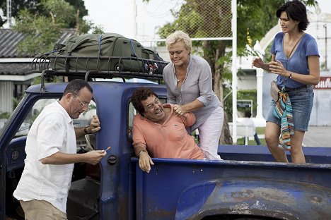 Jean Reno, Christian Clavier, Muriel Robin, Héléna Noguerra