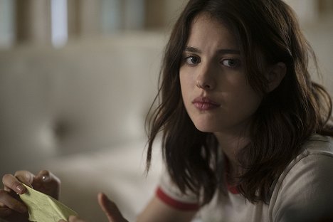 Margaret Qualley - Pozůstalí - Spočinutí pro znavené nohy - Z filmu