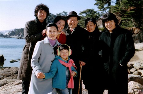 Woo-sung Kam, Kan-hee Lee, Soo-mi Kim, Shin Gu, Soo-ro Kim - Gan keun gajok - Filmfotos