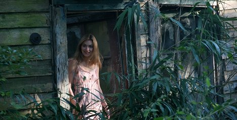 Imogen Poots - Waking Madison - Photos