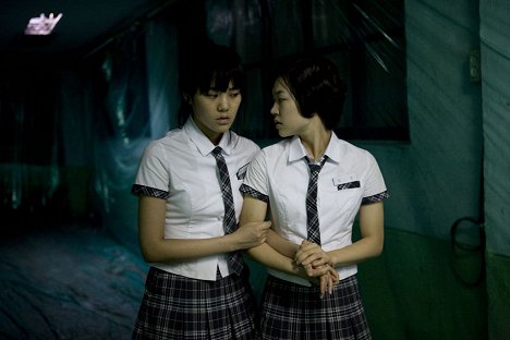 Ji-hyeon Nam, Ye-ri Han - Gwi - Film