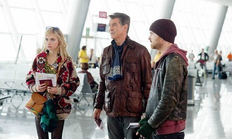 Imogen Poots, Pierce Brosnan, Aaron Paul - A Long Way Down - Photos