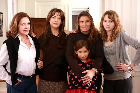 Françoise Fabian, Sophie Marceau, Lisa Azuelos, Thaïs Alessandrin, Christa Théret - Zűrös kamaszok - Promóció fotók
