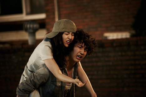 Ha-seon Park, Sang-hyeon Yoon - Umchi keulreonik - Z filmu