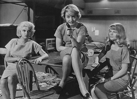 Barbara Nichols, Constance Ford, Shirley Knight - House of Women - Kuvat elokuvasta