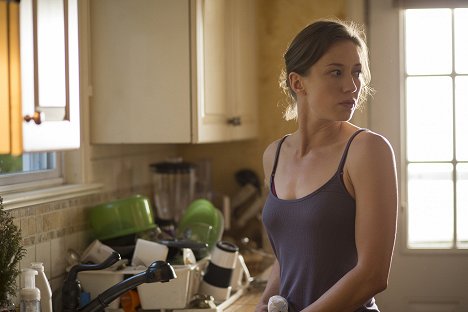 Carrie Coon - The Leftovers - The Garveys at Their Best - Photos