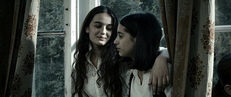 Mariam Bokeria, Lika Babluani - V rozpuku - Z filmu