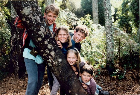 Daniel James, Tineke Van Der Walle, Jennyfer Jewell, Tom Pizey - The Enid Blyton Secret Series - Promóció fotók