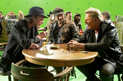Frank Miller, Robert Rodriguez, Mickey Rourke - Sin City: A Dame to Kill For - Van de set