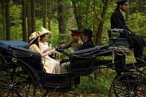 Ирина Виноградова, Анна Пескова, Maksim Matveev, Sergei Shakurov - Ljubov za ljubov - Do filme