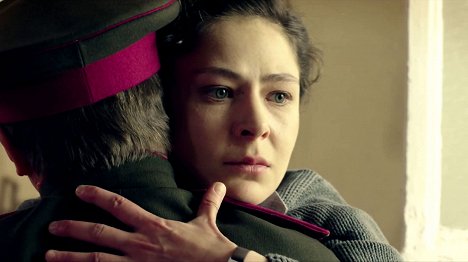 Jelena Ljadova - Pepel - Z filmu