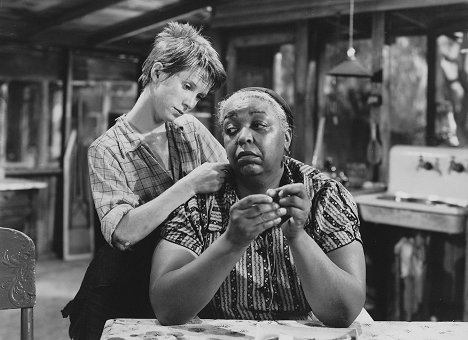 Julie Harris, Ethel Waters