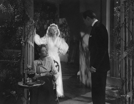 Constance Cummings, Kay Hammond, Rex Harrison - L'Esprit s'amuse - Film