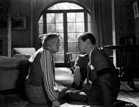 Margaret Rutherford, Rex Harrison - Geisterkomödie - Filmfotos