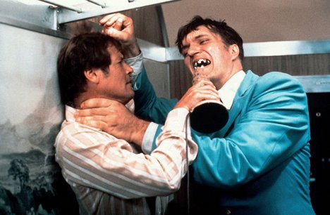 Roger Moore, Richard Kiel - 007 - rakastettuni - Kuvat elokuvasta